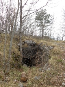 Artillery cavern, one of the entrances